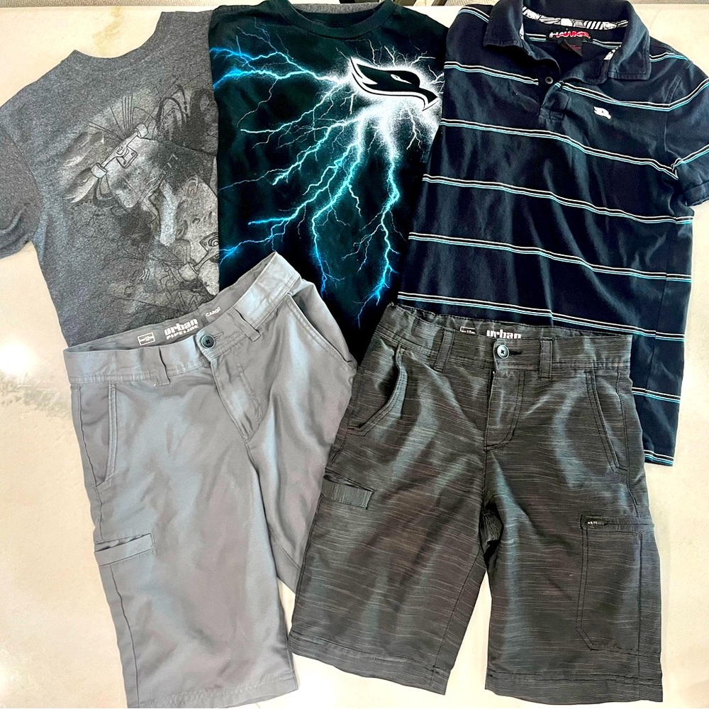 Boys 10/12 lot of Tony hawk shirts and shorts